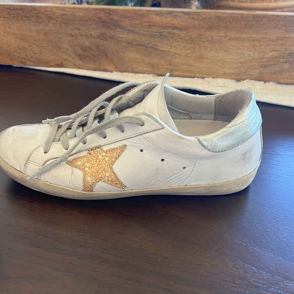 Golden goose Super star low top sneaker Great used condition! Super CUTE - Picture 3 of 7